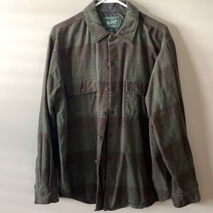 Woolrich. Men’s large, 100% WOOL